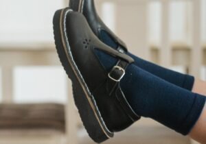 Guillermina de cuero Colegial